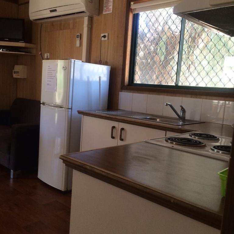 Отель Wagga Wagga Beach Caravan Park Номер фото