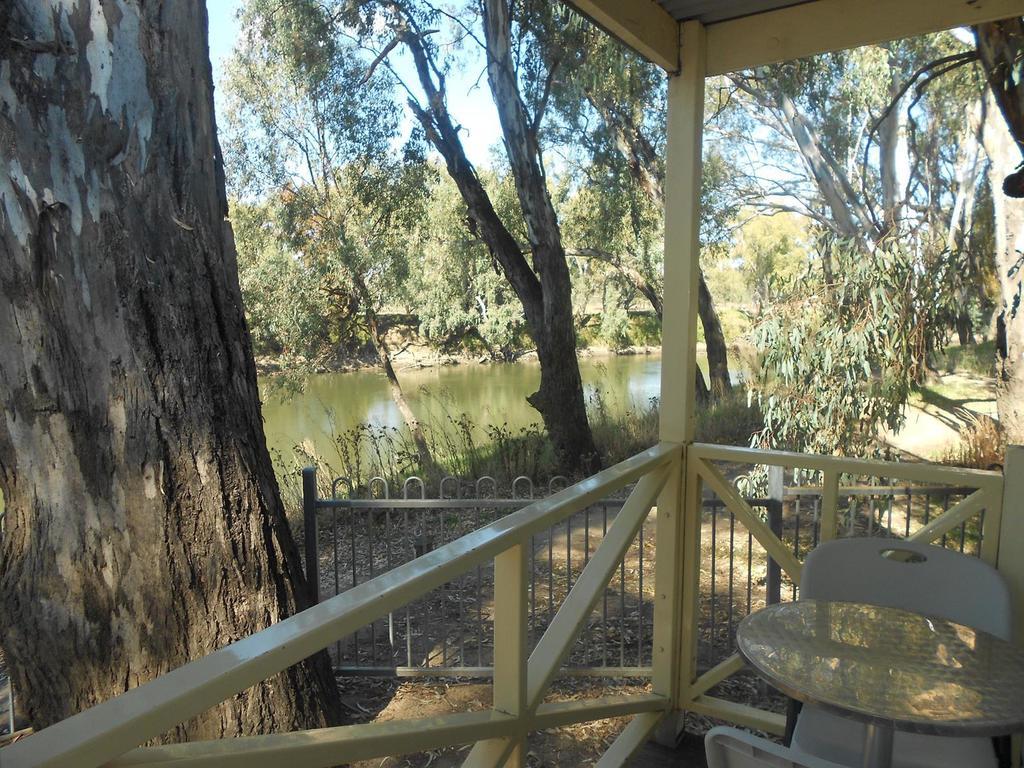 Отель Wagga Wagga Beach Caravan Park Номер фото