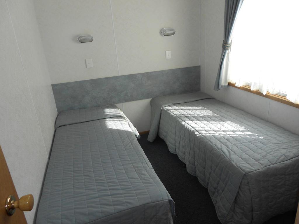 Отель Wagga Wagga Beach Caravan Park Номер фото