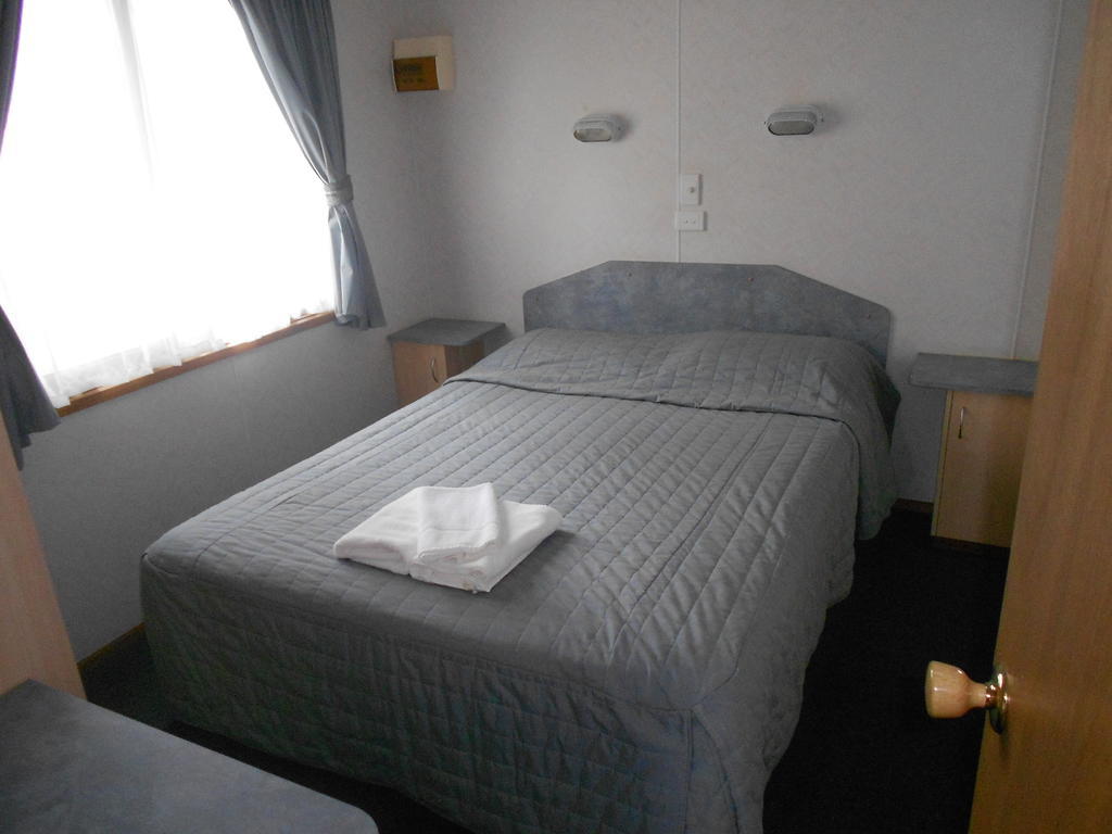 Отель Wagga Wagga Beach Caravan Park Номер фото