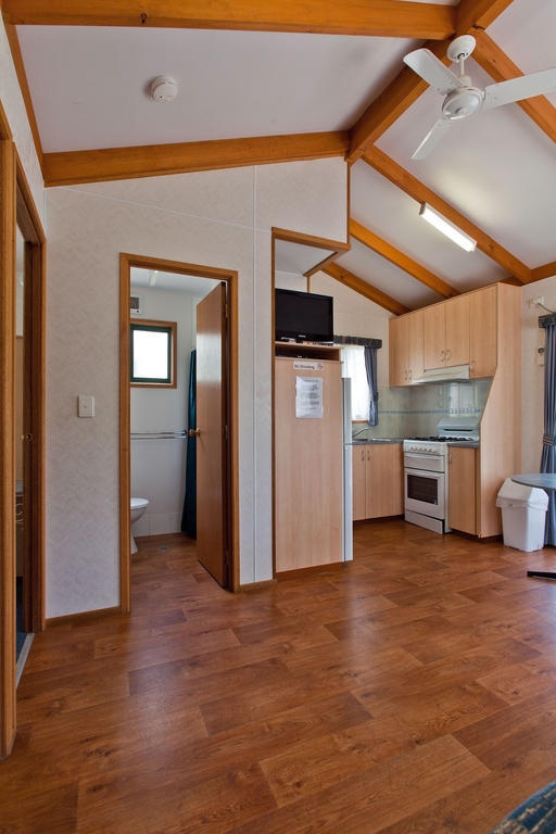 Отель Wagga Wagga Beach Caravan Park Номер фото